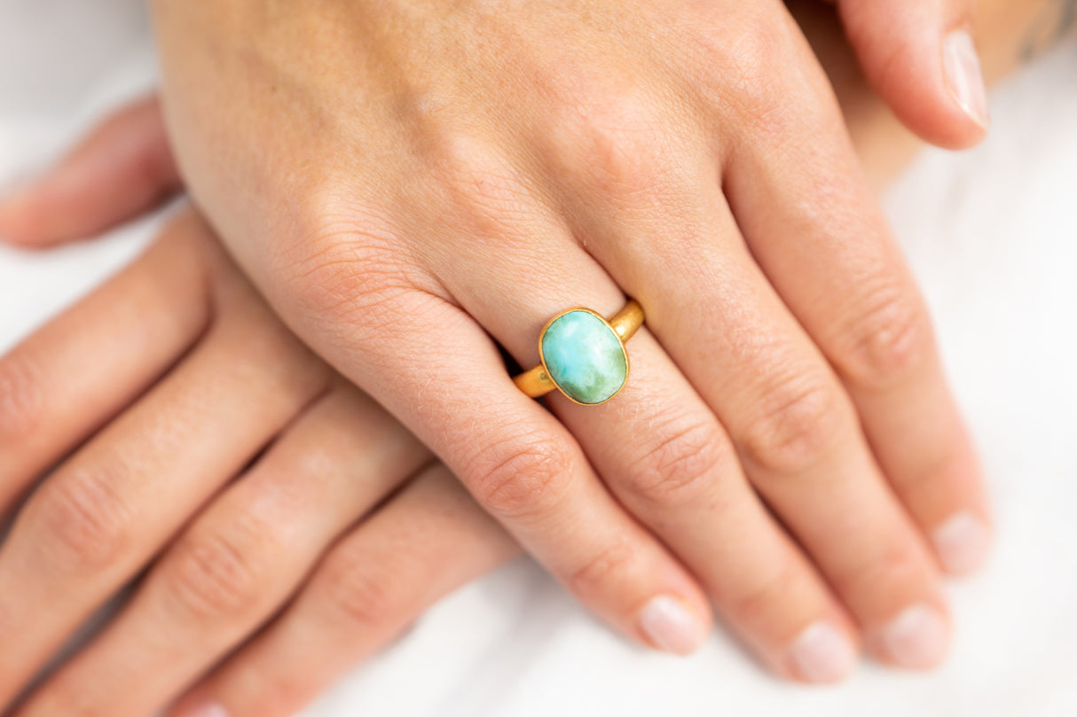 Georgian, 22ct gold, natural turquoise signet ring