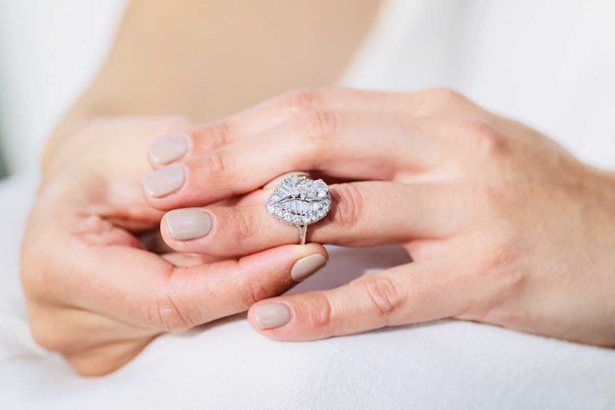 Vintage, Platinum, Diamond Cluster Ring Antique Engagement Rings | Diamond Engagement Rings | Antique Rings | Antique Ring Boutique | Vintage Engagement Rings | Antique Engagement Rings | Antique Jewellery company | Vintage Jewellery