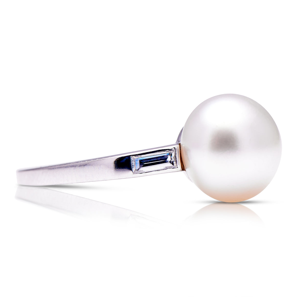 Natural pearl and baguette diamond ring