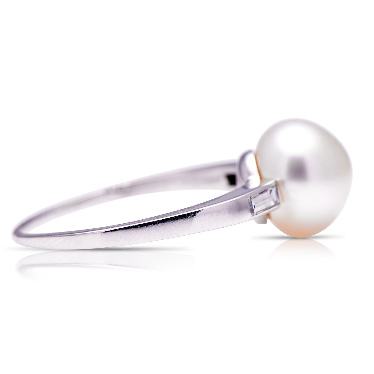 Natural pearl and baguette diamond ring