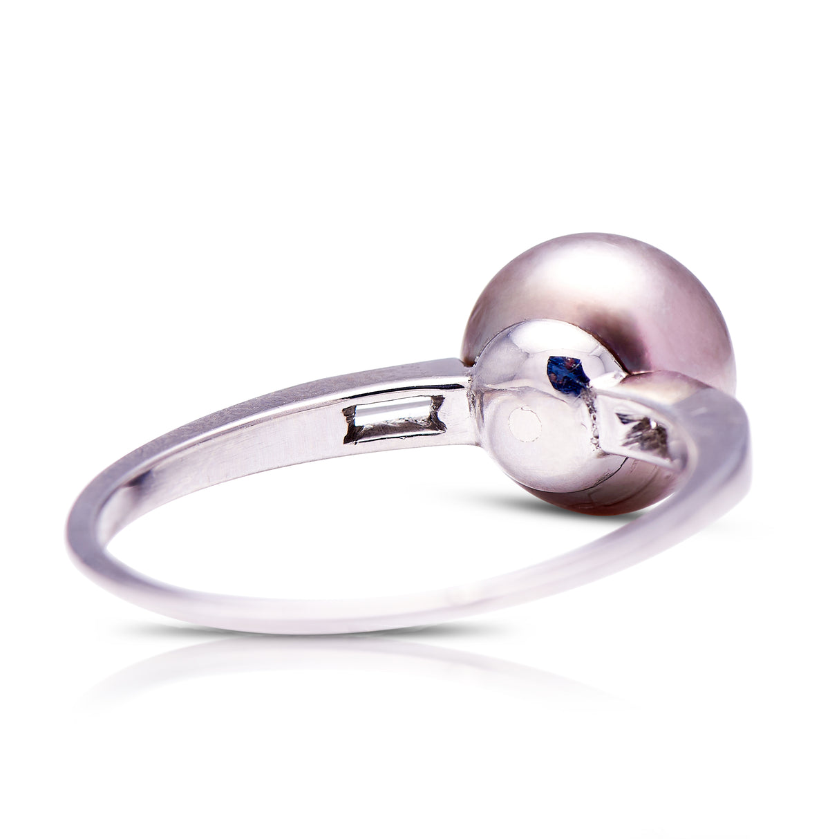 Natural pearl and baguette diamond ring