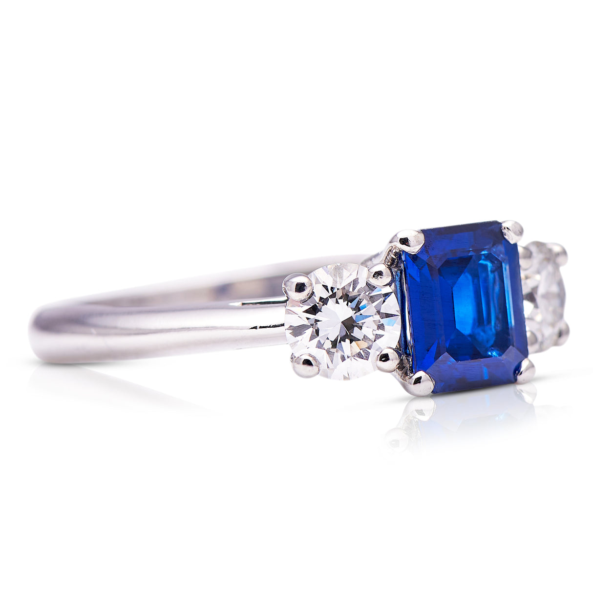 Tiffany&co | vintage, sapphire and diamond engagement ring