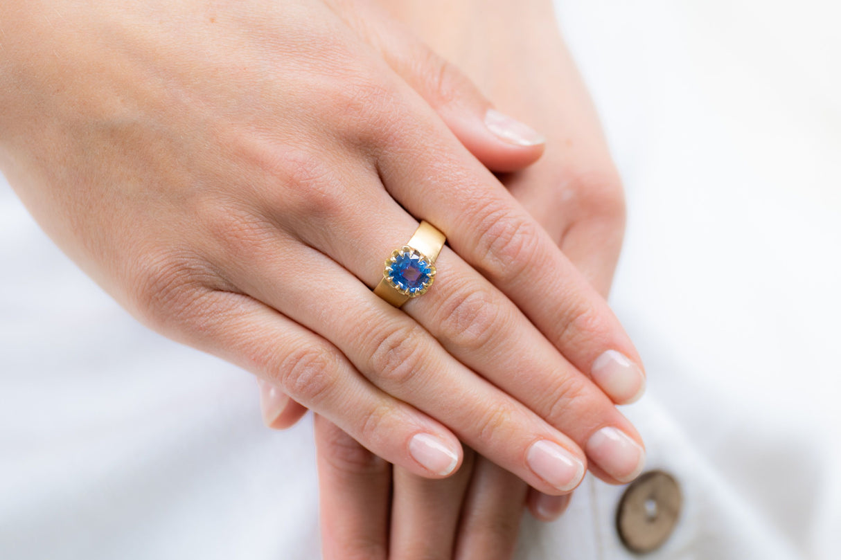 Victorian, 18ct Gold, Cushion-Cut Sapphire Engagement Ring | Antique Rings | Antique Ring Boutique | Vintage Engagement Rings | Antique Engagement Rings