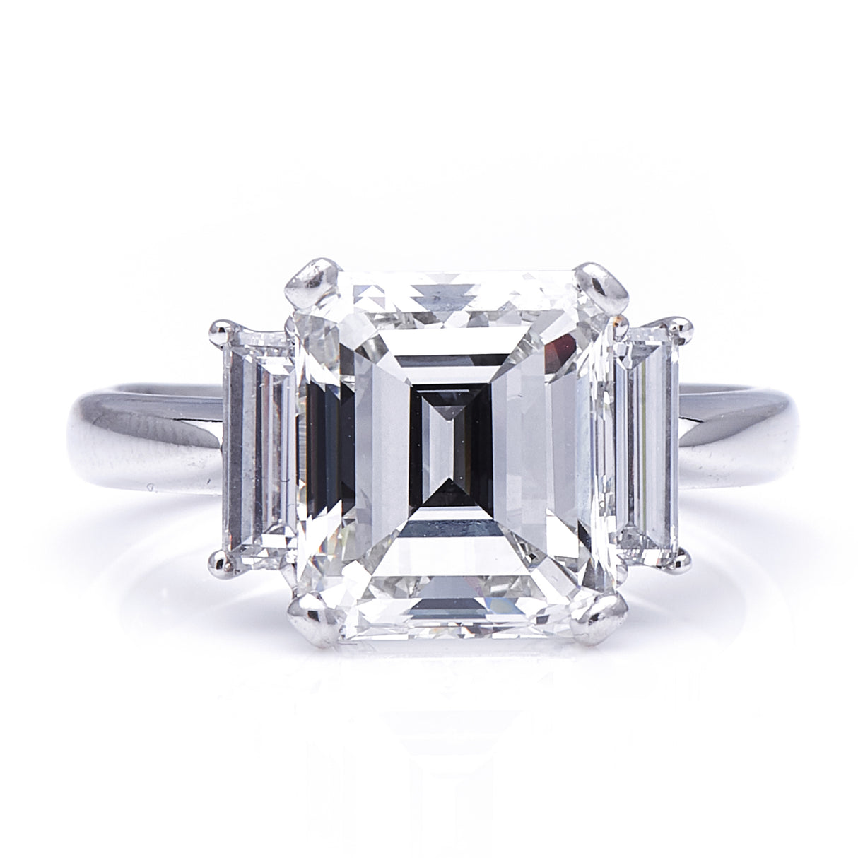Platinum, 4.30ct I/J Colour VVS2/VS1 Clarity Diamond Engagement Ring |Untreated Antique Art Deco, Platinum, Solitaire Diamond Engagement Ring side 1Untreated Antique Art Deco, Platinum, Solitaire Diamond Engagement Ring side 1