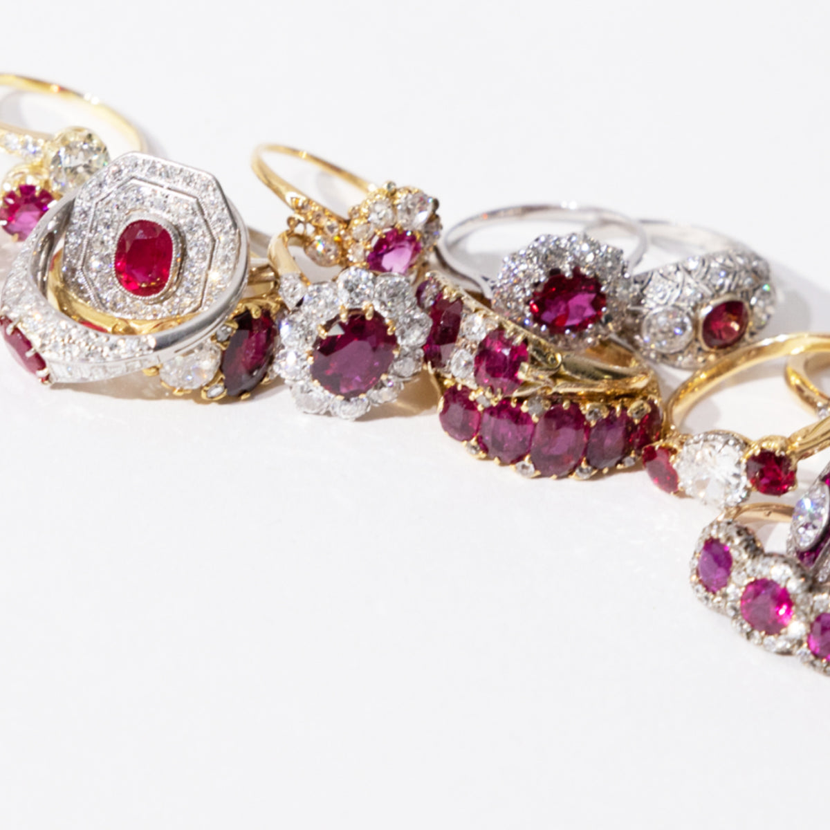 Vintage & antique ruby rings ideal as engagement rings, 40+ original ...