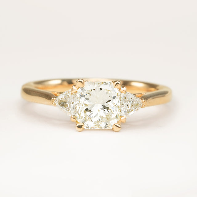 1.07ct diamond three-stone engagement ring