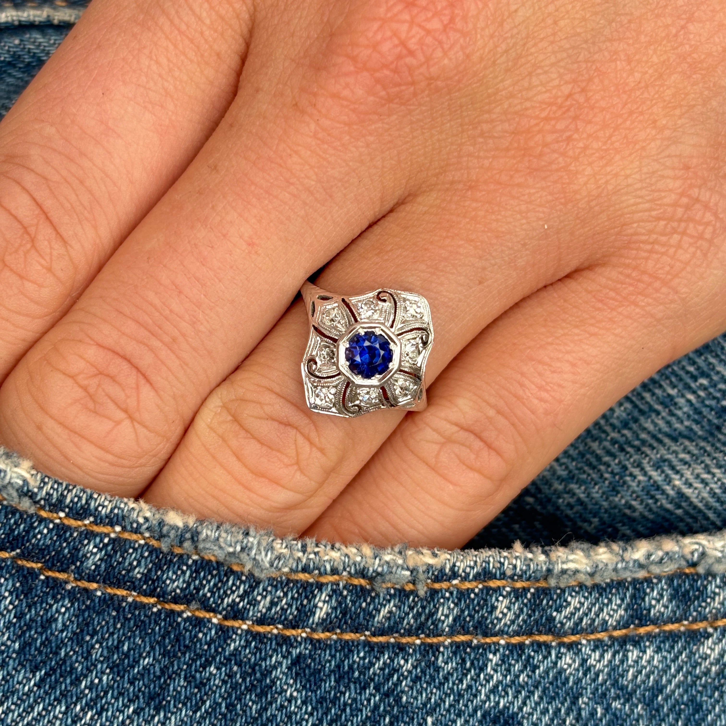 Vintage, 1930s sapphire and diamond ring