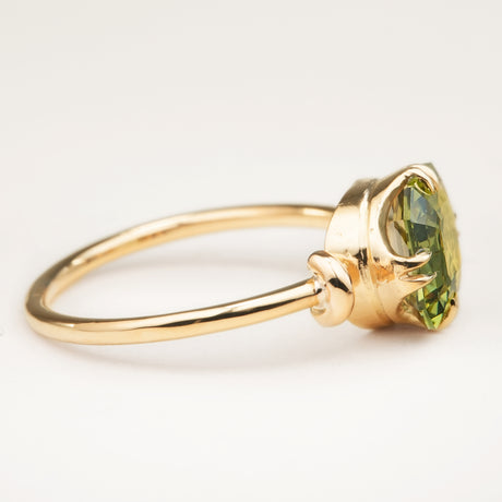 Vintage, 1980's green sapphire solitaire engagement ring