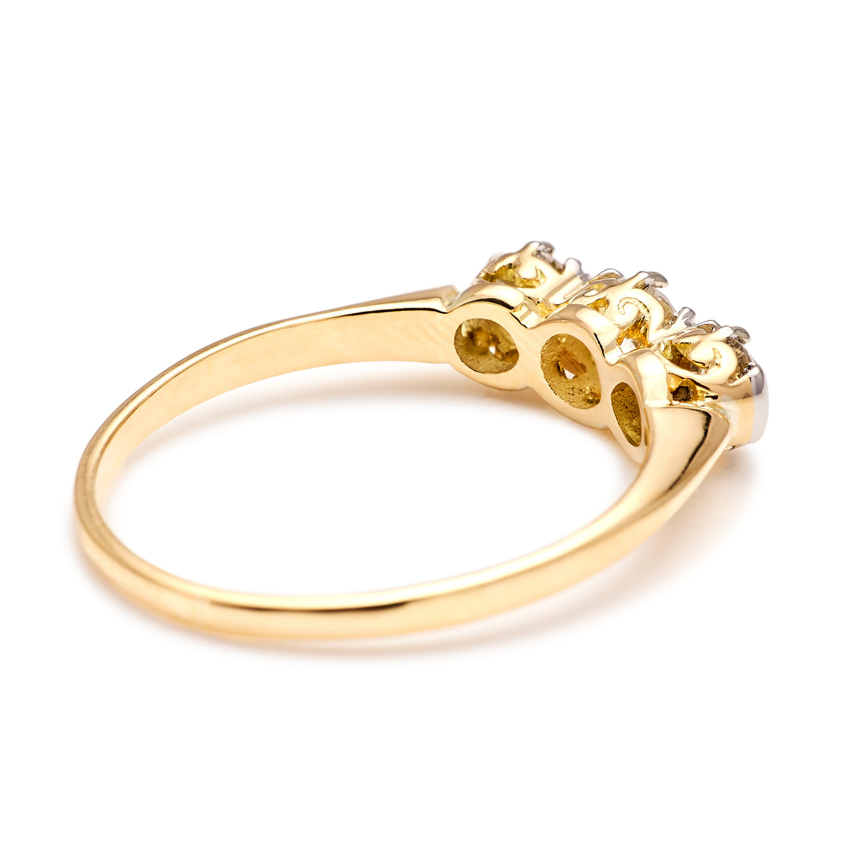 Antique, Edwardian three-stone diamond ring