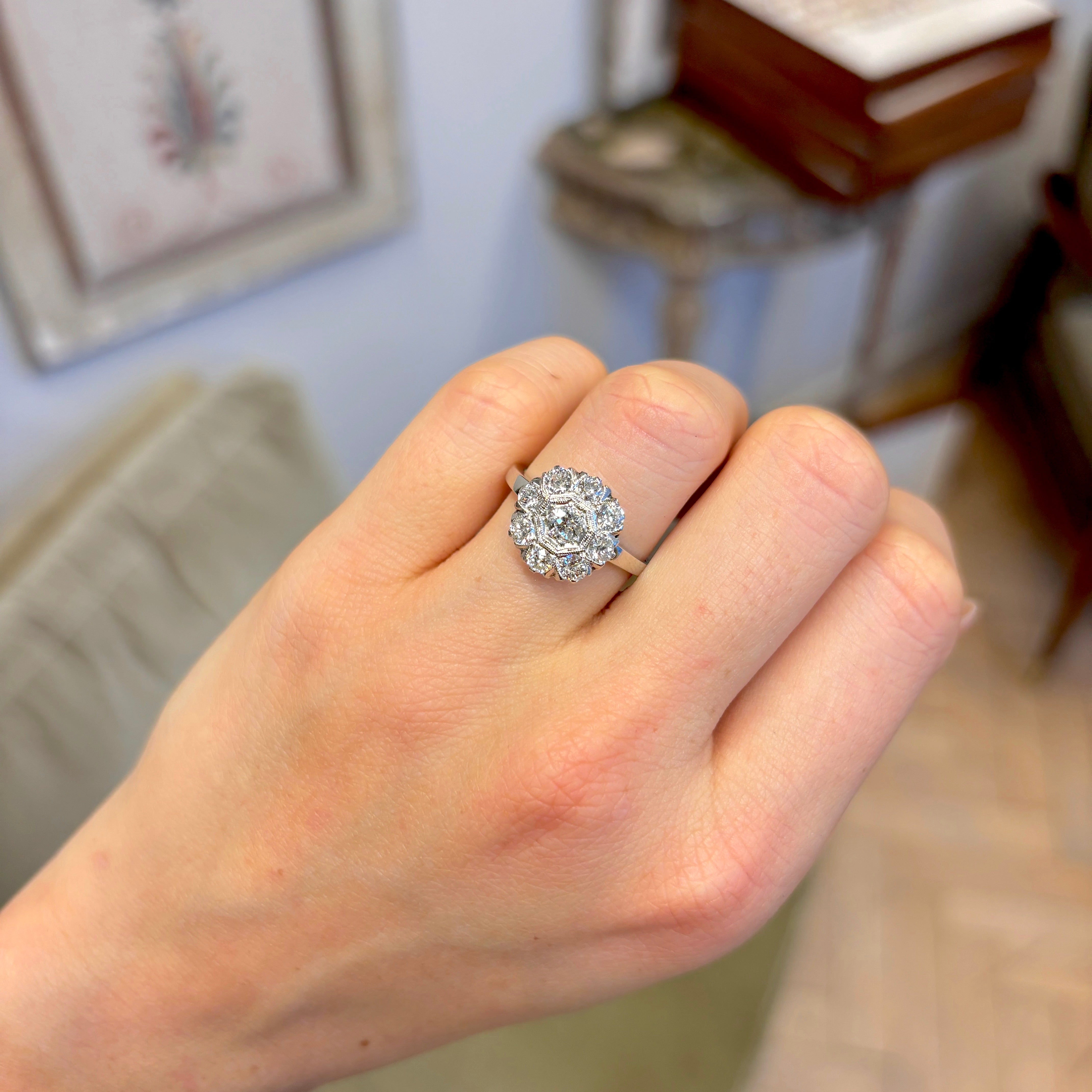 Vintage, 1930s diamond cluster ring