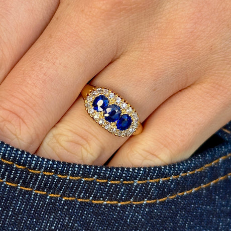 Antique, Edwardian sapphire & diamond dress ring