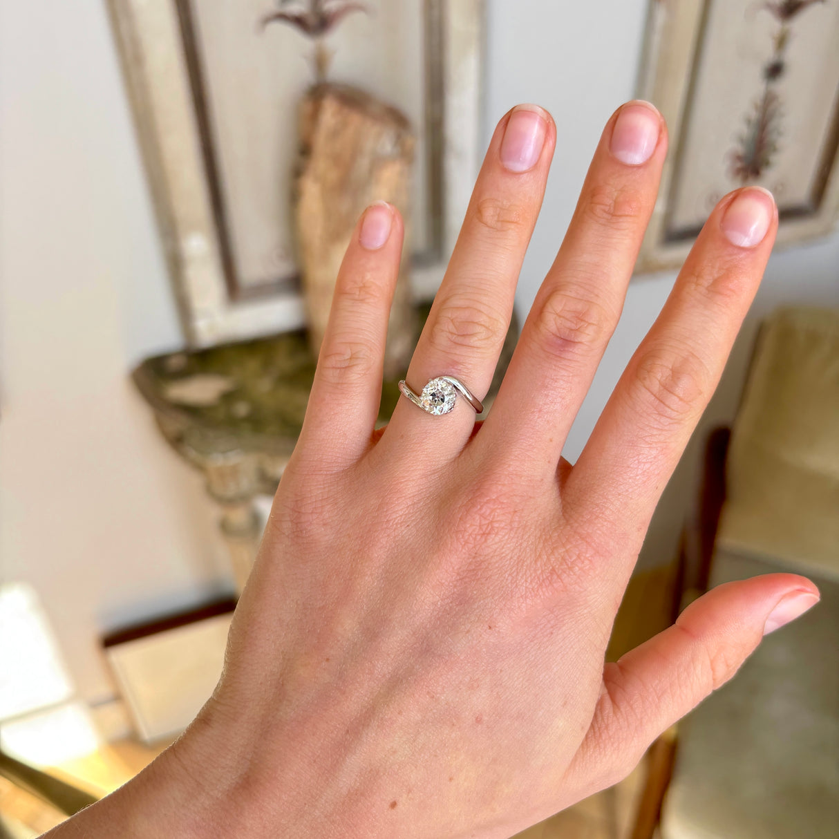 Vintage, Art Deco solitaire diamond twist ring