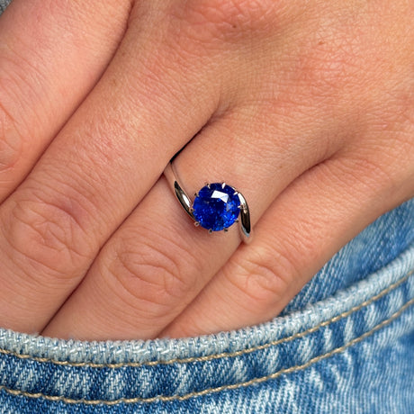 Vintage, Art Deco sapphire solitaire engagement ring