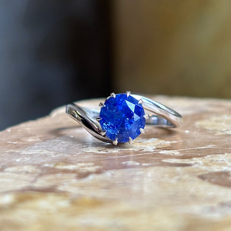 Vintage, Art Deco sapphire solitaire engagement ring