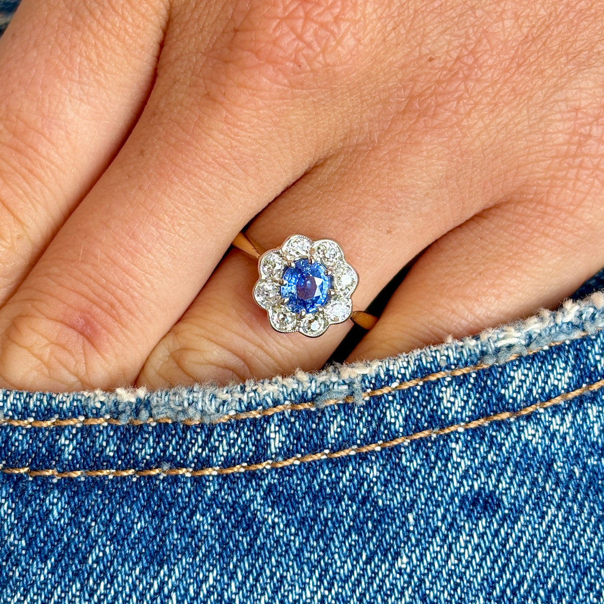Antique, Edwardian sapphire & diamond daisy cluster ring