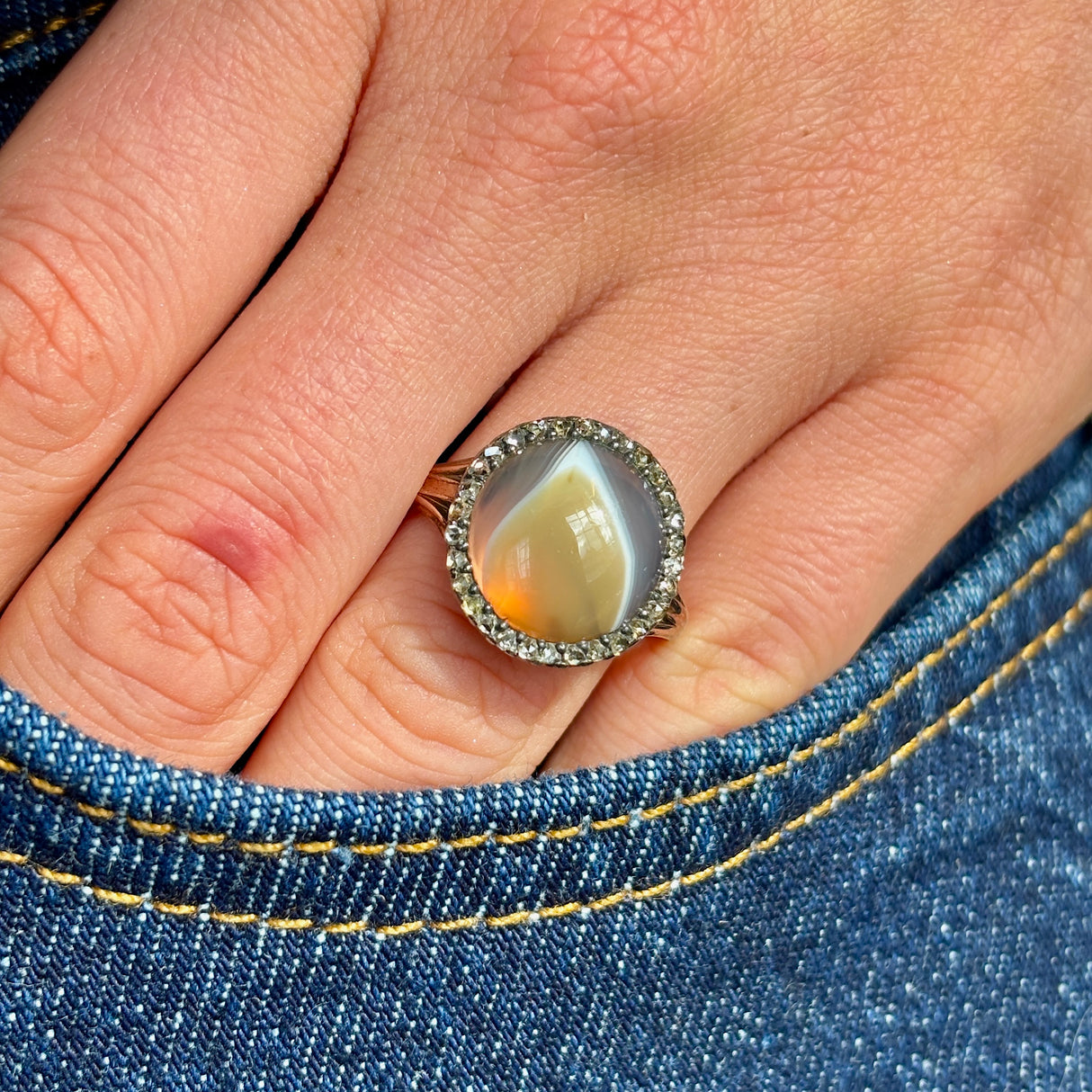 Antique, Georgian bi-colour agate & diamond cluster ring