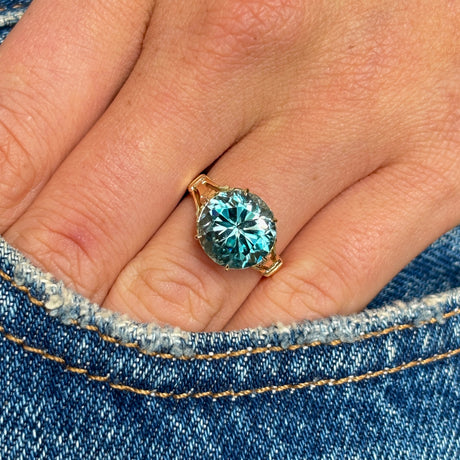 Antique, blue zircon single-stone ring, circa 1905