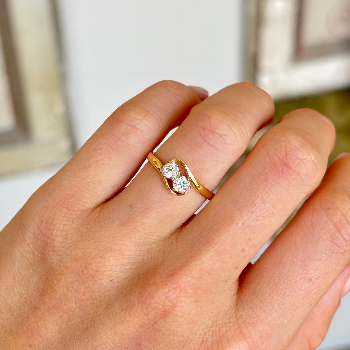 Vintage, 1990s diamond toi et moi twist ring