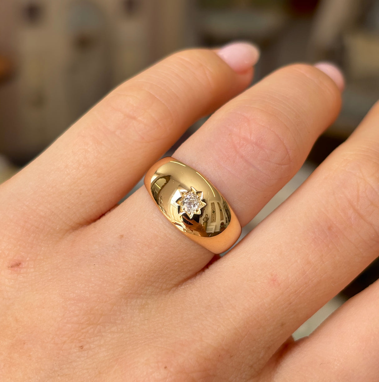 Antique, Victorian diamond solitaire gypsy ring