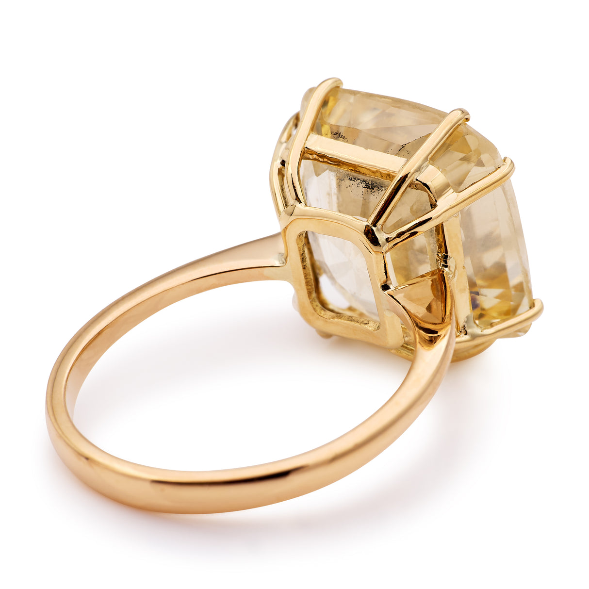  Vintage, 1950s 15ct yellow sapphhire cocktail ring