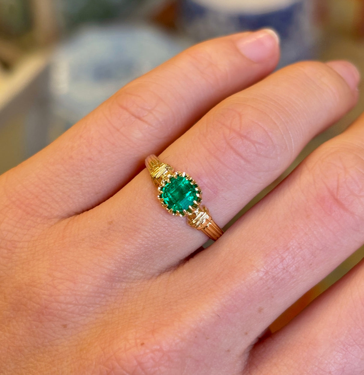 Antique, Edwardian emerald solitaire ring