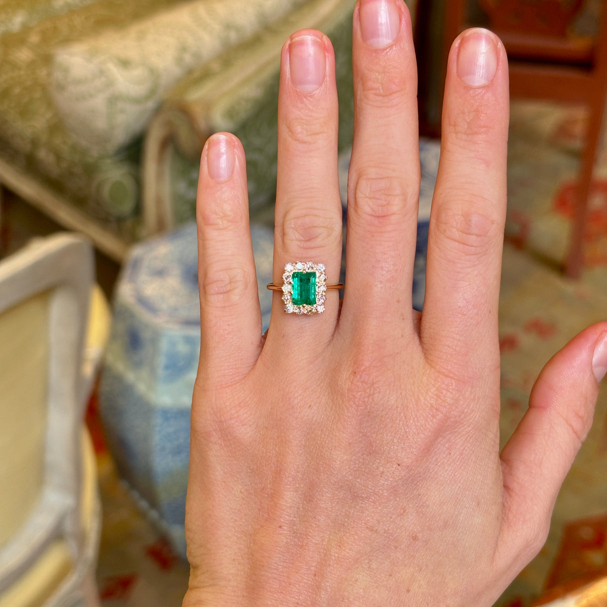 Vintage, 1940s emerald & diamond cluster ring