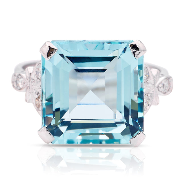 Vintage, Art Deco aquamarine & diamond cocktail ring