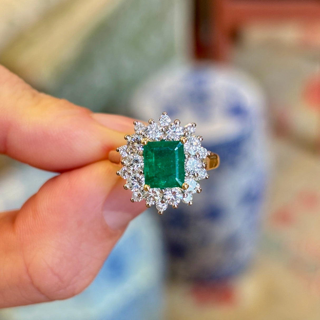 Vintage, 1970s emerald & diamond cluster ring