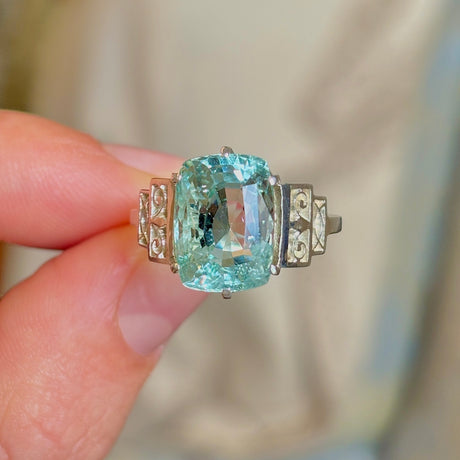 Vintage, 1920s sea green aquamarine cocktail ring