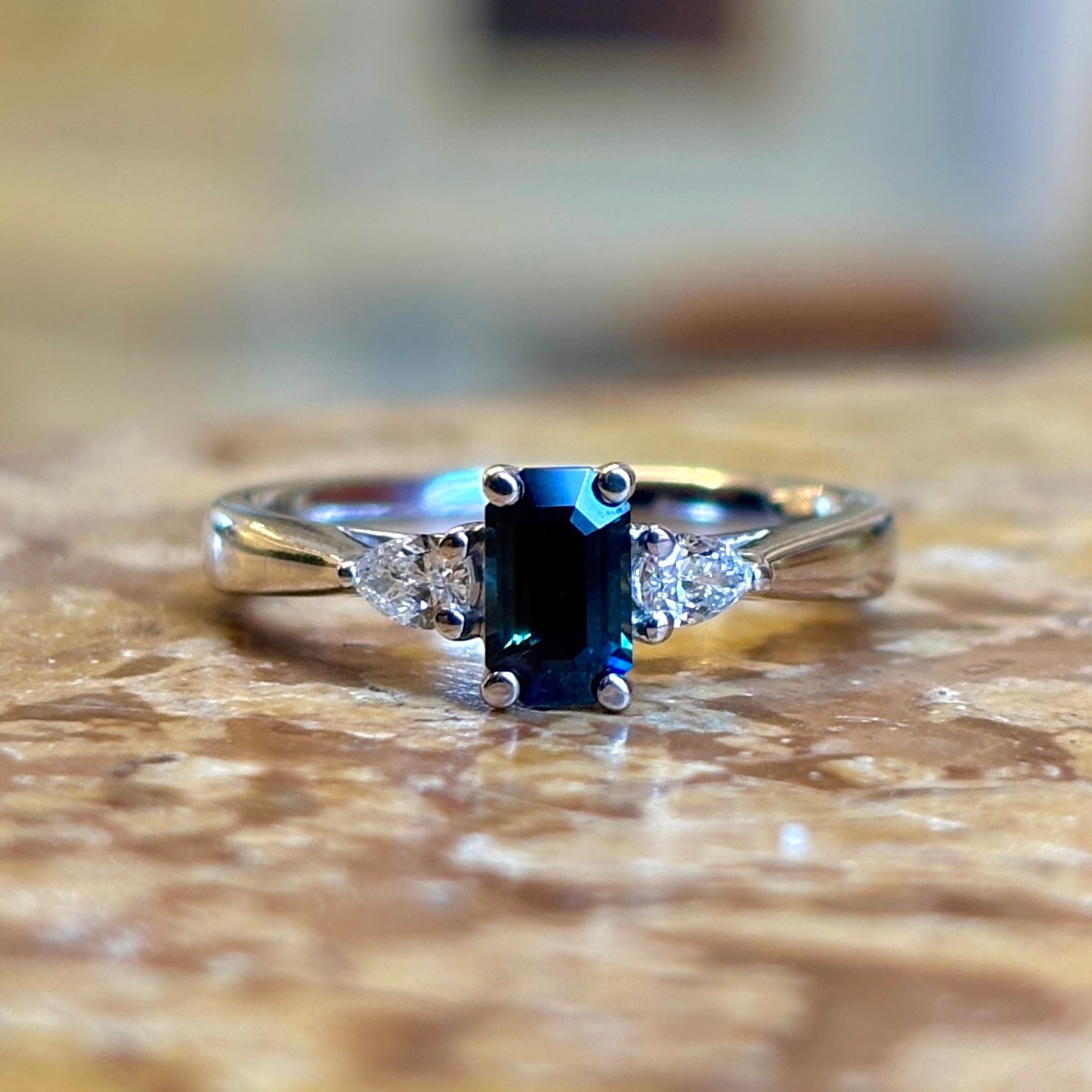 D-3｜Natural Stone Ring｜深青の個性 Deep forest green Sapphire & diamond three-stone ring – Antique
