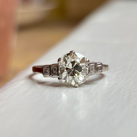 Vintage, Art Deco diamond engagement ring