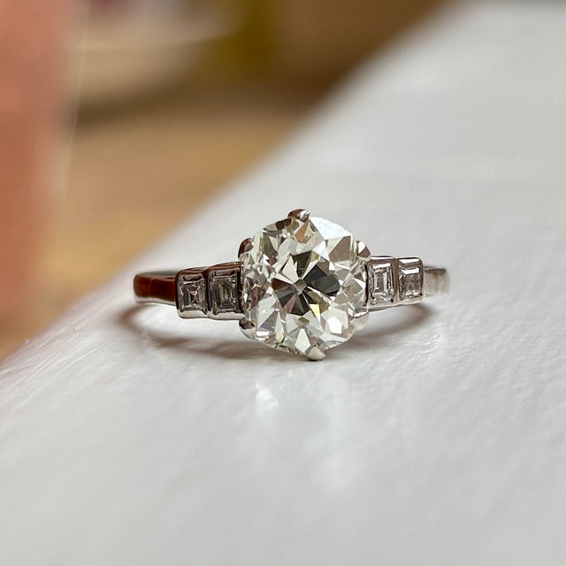 Vintage, Art Deco diamond engagement ring