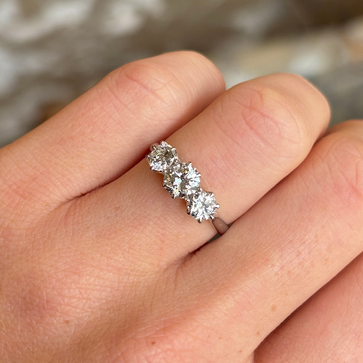 Vintage, 1940s three-stone diamond ring