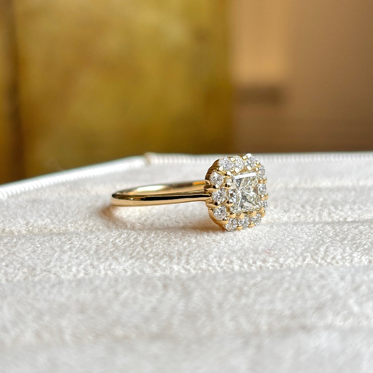 Diamond cluster engagement ring