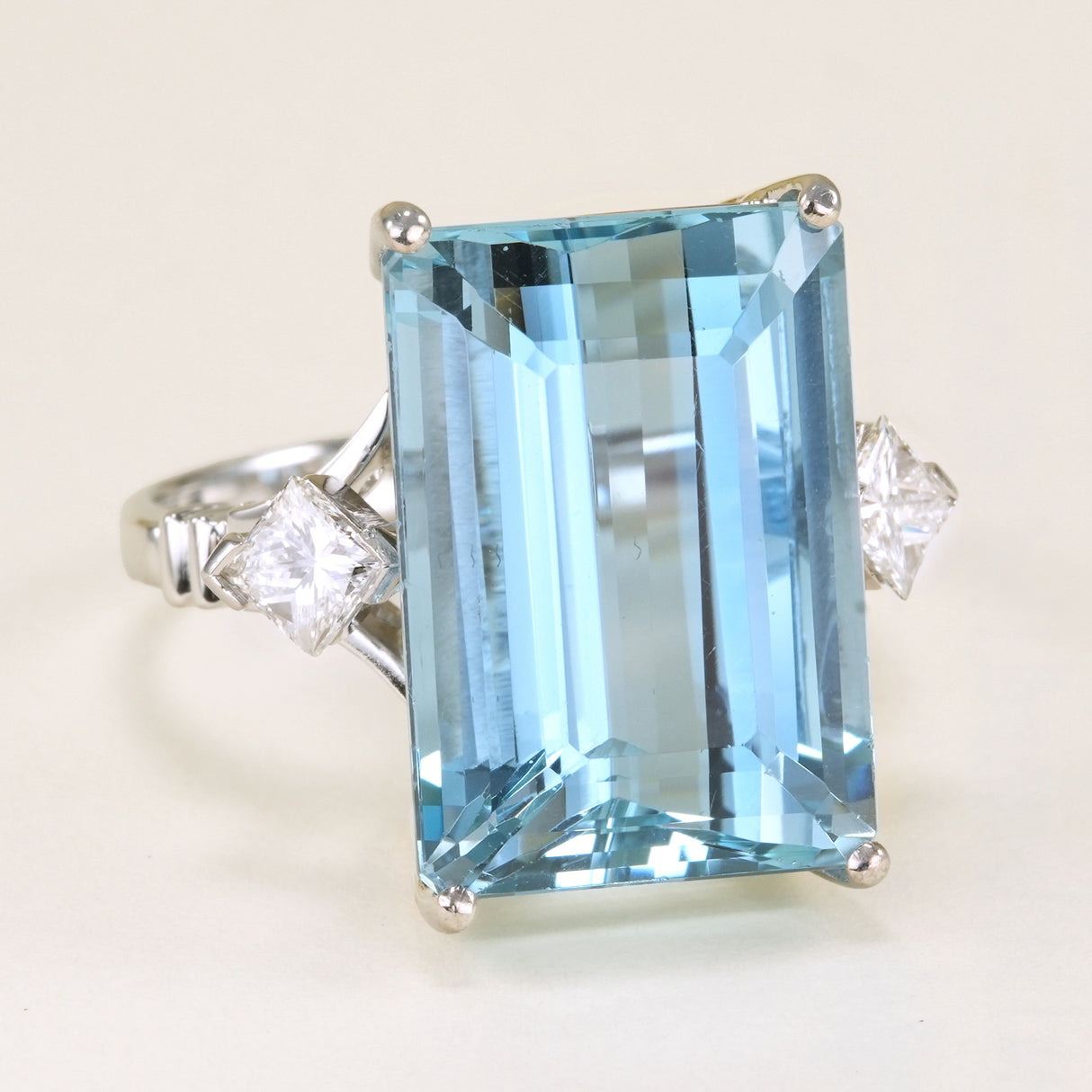 Vintage, 1980s aquamarine and diamond cocktail ring