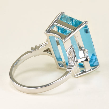 Vintage, 1980s aquamarine and diamond cocktail ring