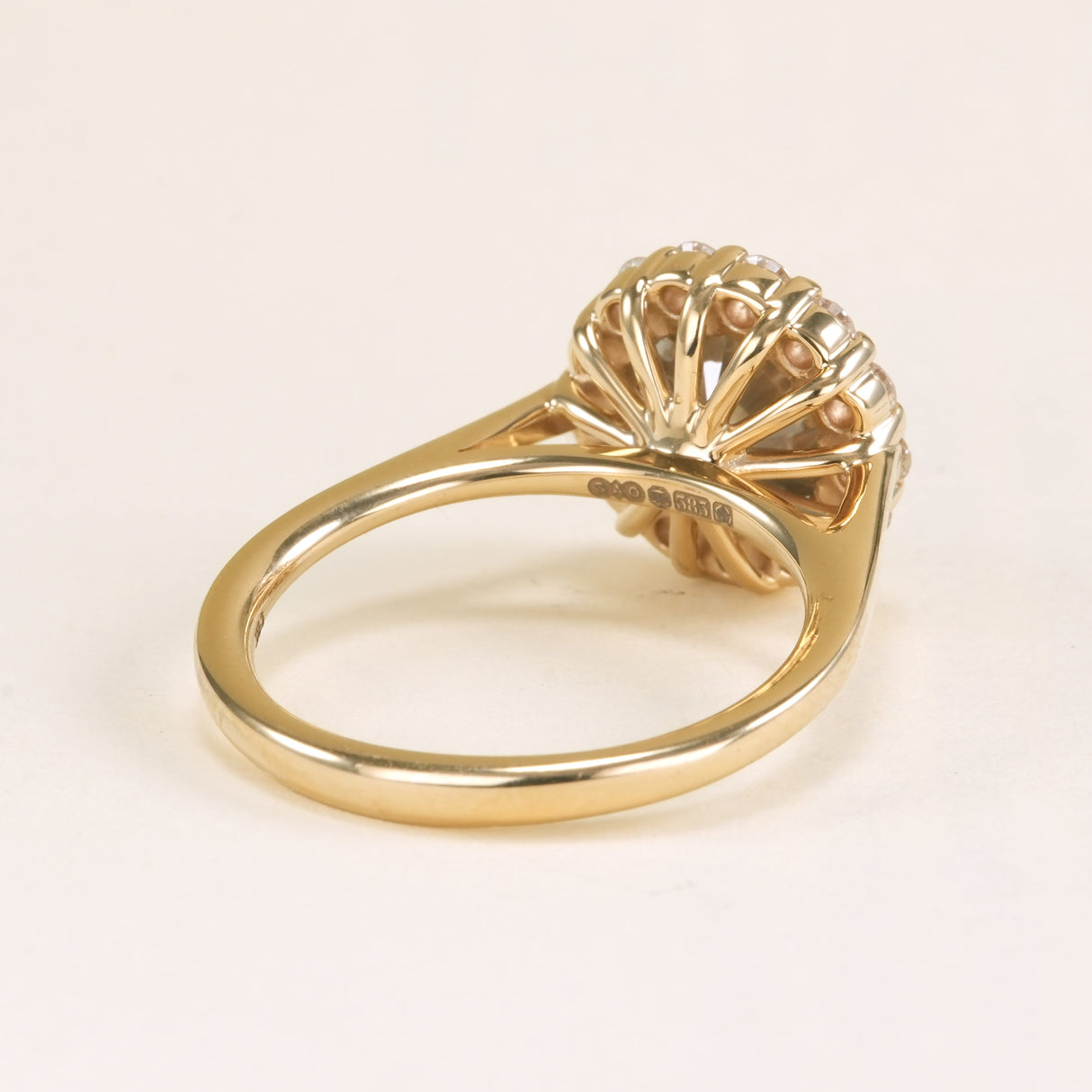 1.40ct Smokey-brown diamond and white diamond cluster ring