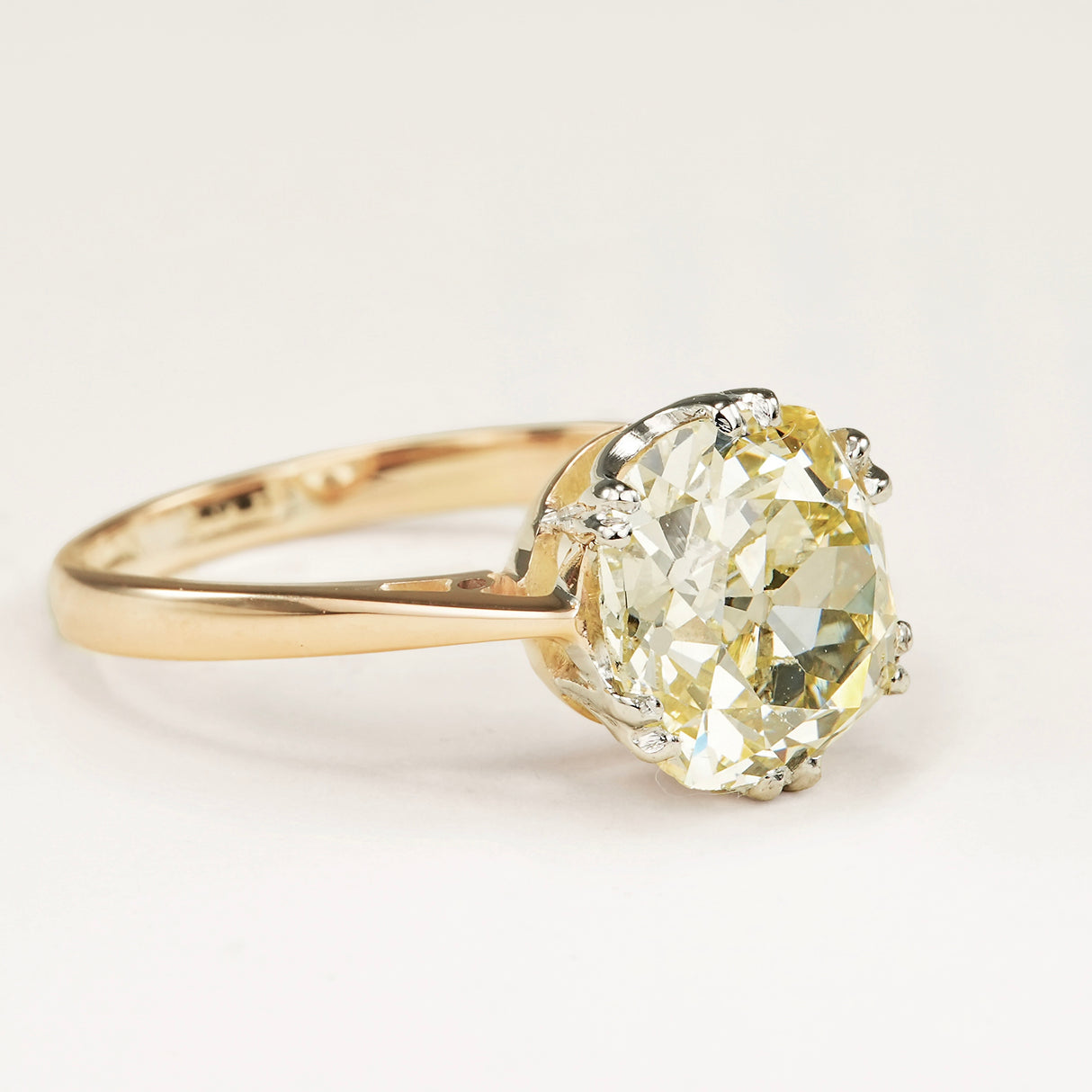 Antique, Victorian 2.88ct Champagne diamond solitaire engagement ring