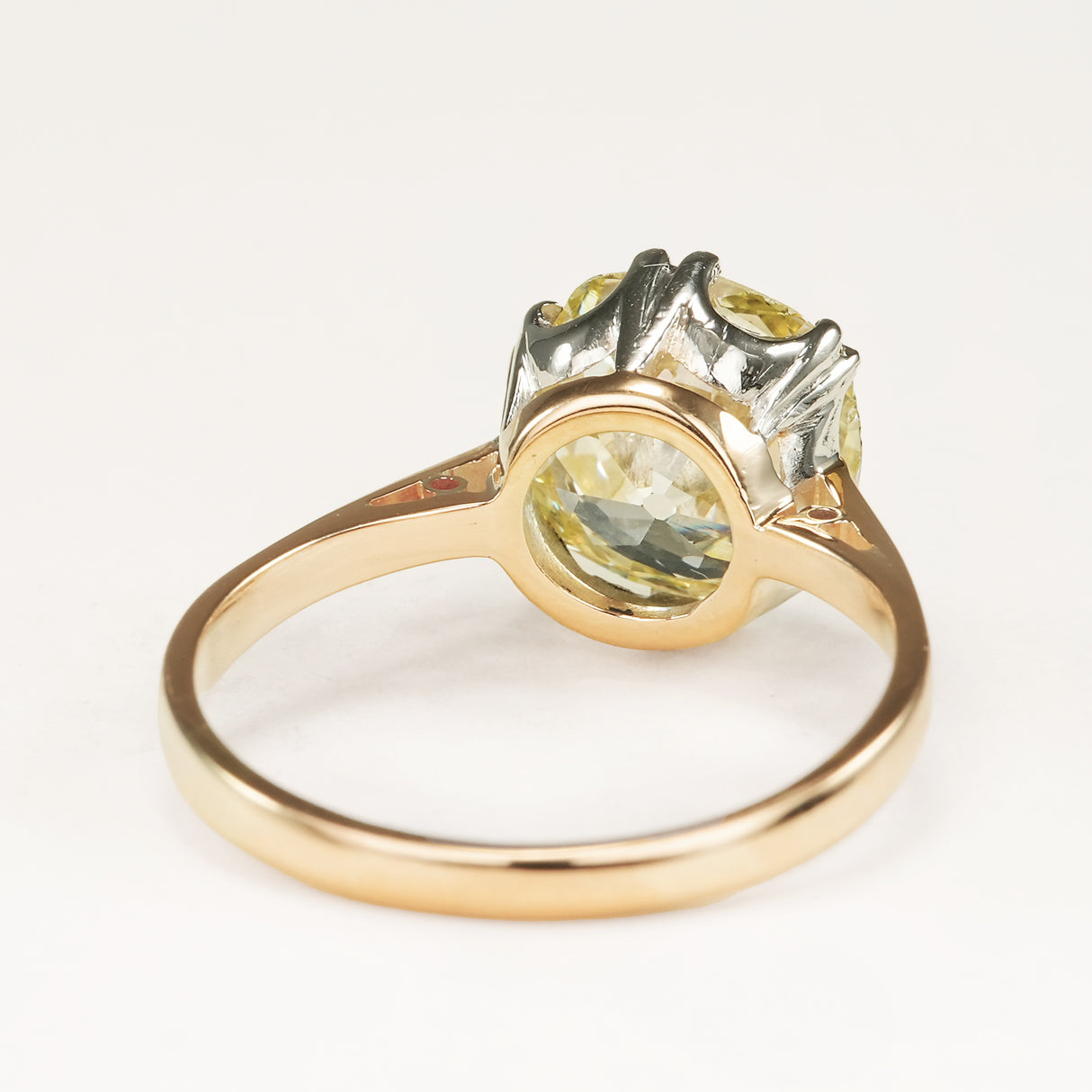 Antique, Victorian 2.88ct Champagne diamond solitaire engagement ring