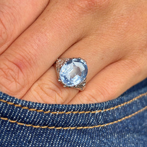 Vintage, antique 1940s sapphire engagement ring
