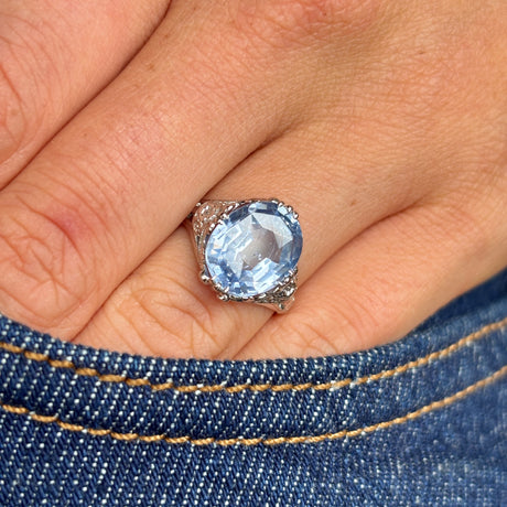 Vintage, antique 1940s sapphire engagement ring 