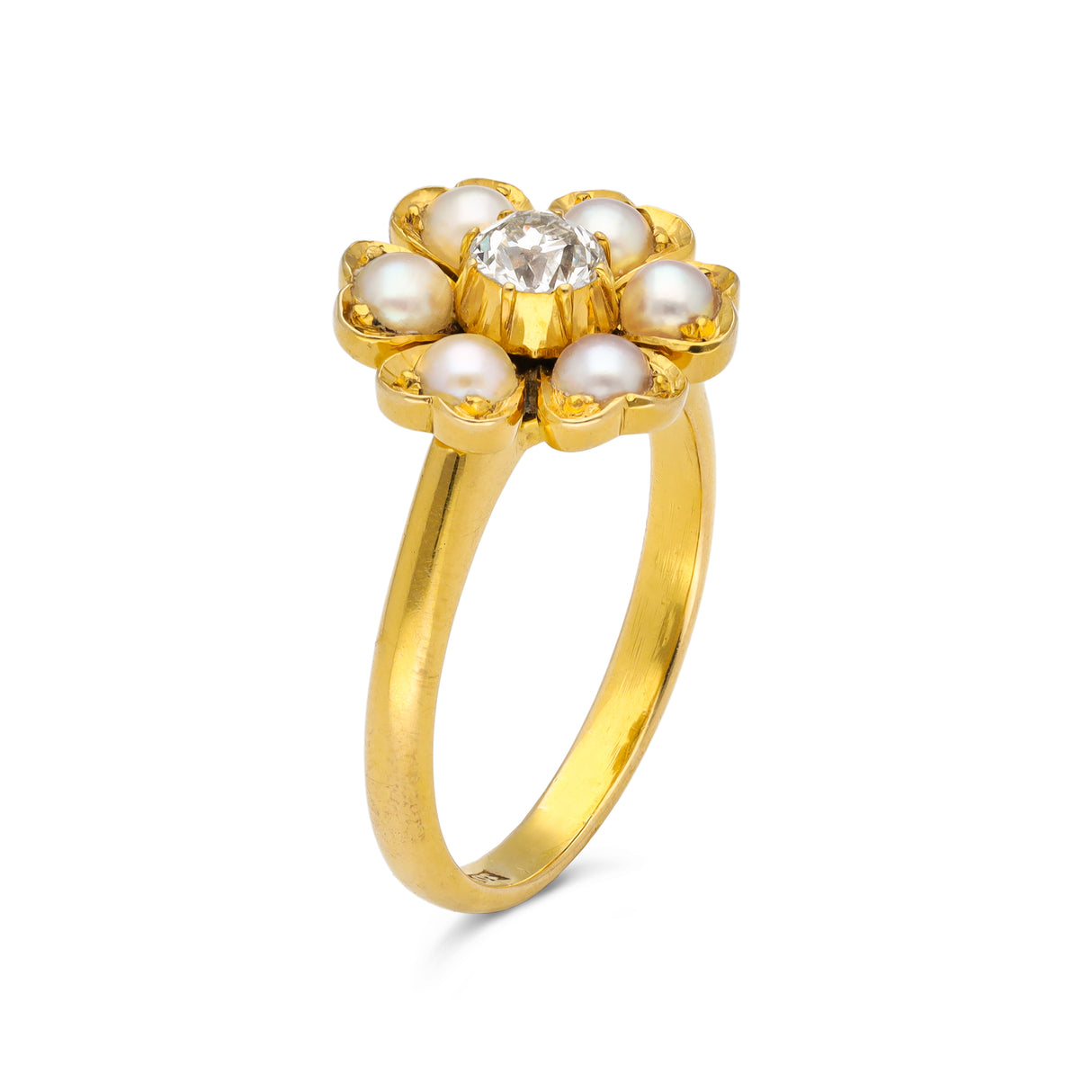 Antique old-cut diamond surrounded by pearls, 18ct yellow gold