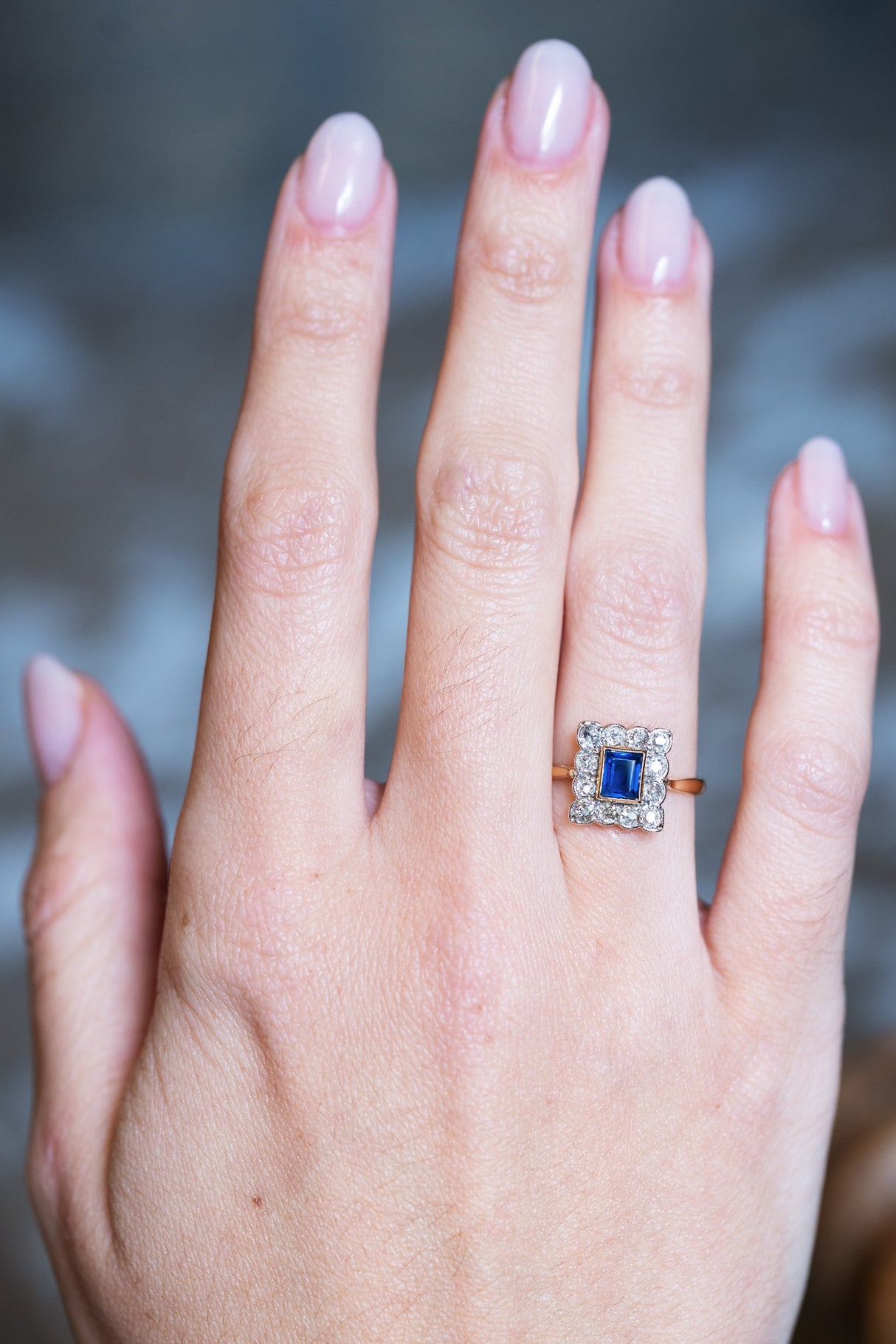 Antique, Art Deco sapphire & diamond cluster ring