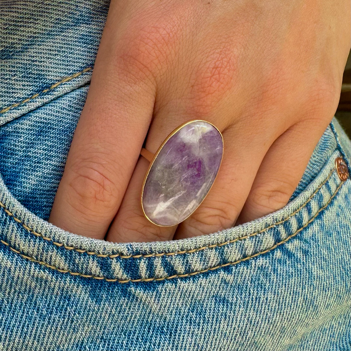 French | powerful, natural amethyst ring, 14ct yellow gold