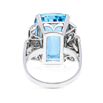 Art Deco, 1920s, Exceptional 9.5ct Aquamarine and Diamond Ring, Platinum