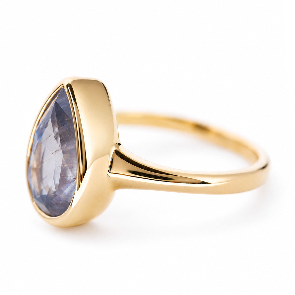 Antique-inspired, blue-grey colour change sapphire solitaire ring