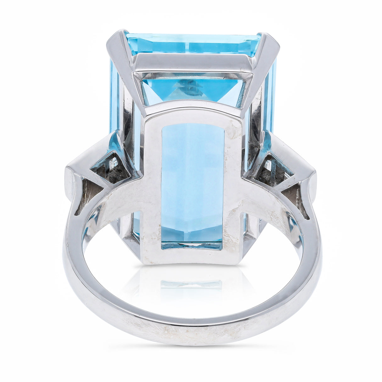 vintage aquamarine and diamond cocktail ring, rear view.