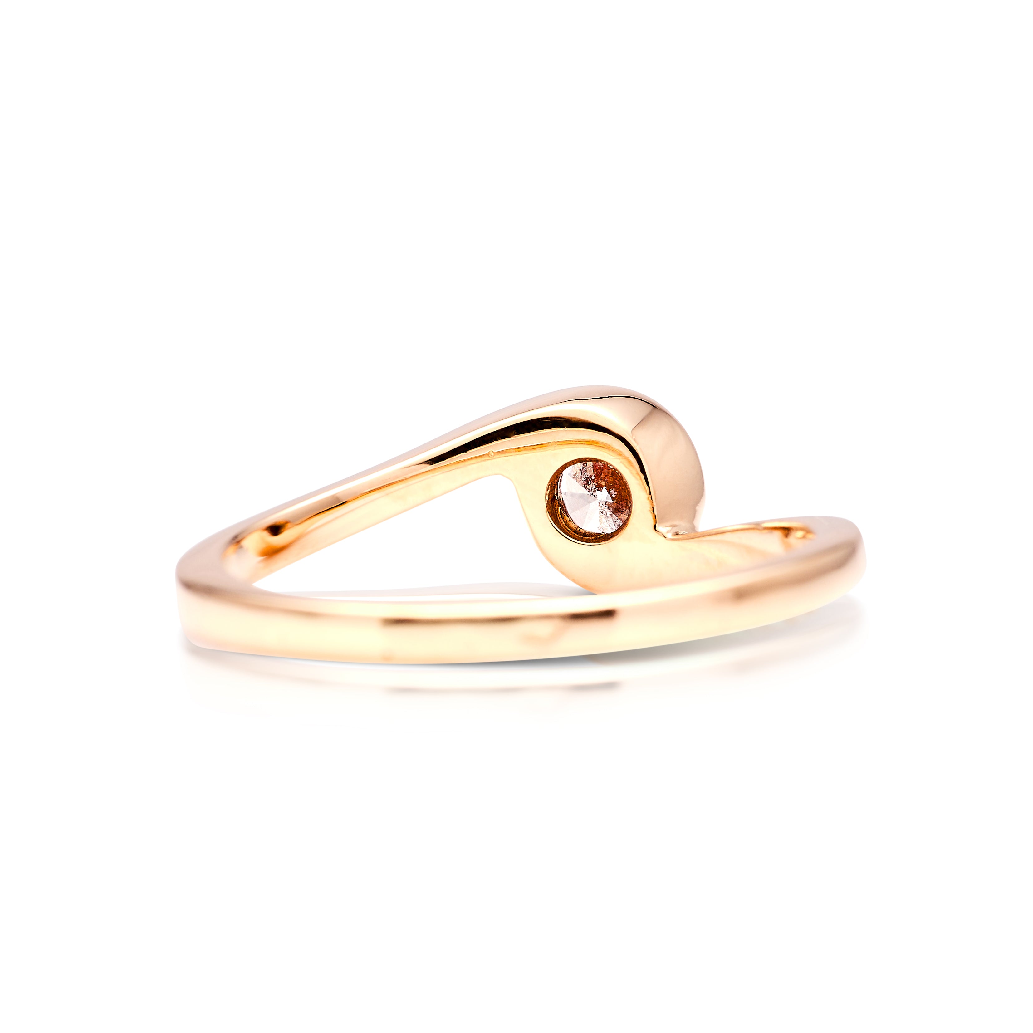 Vintage, 1990s diamond twist ring back view
