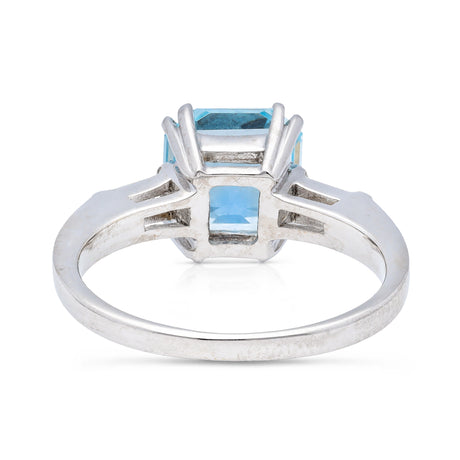 vintage aquamarine and diamond ring, rear view. 