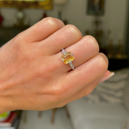 Edwardian, Yellow-Peach Sapphire and Baguette Diamond Engagement Ring, Platinum